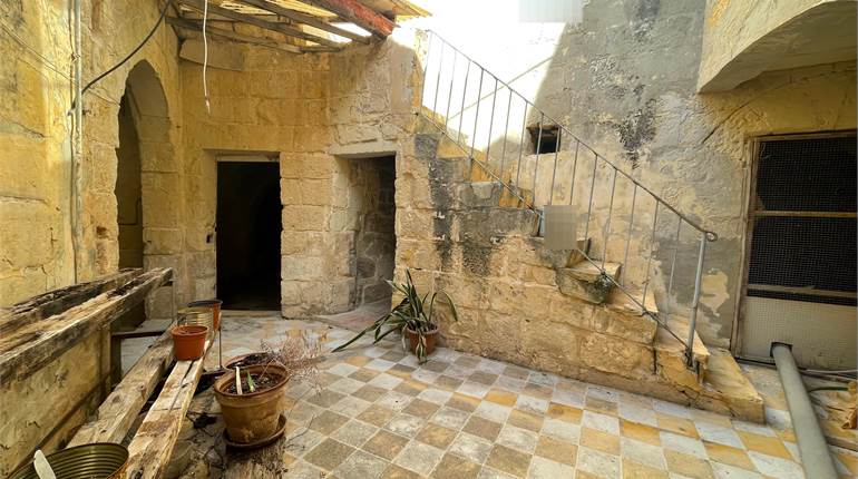 Naxxar - 3 Bedroom Double Fronted Town House in UCA + Garage 