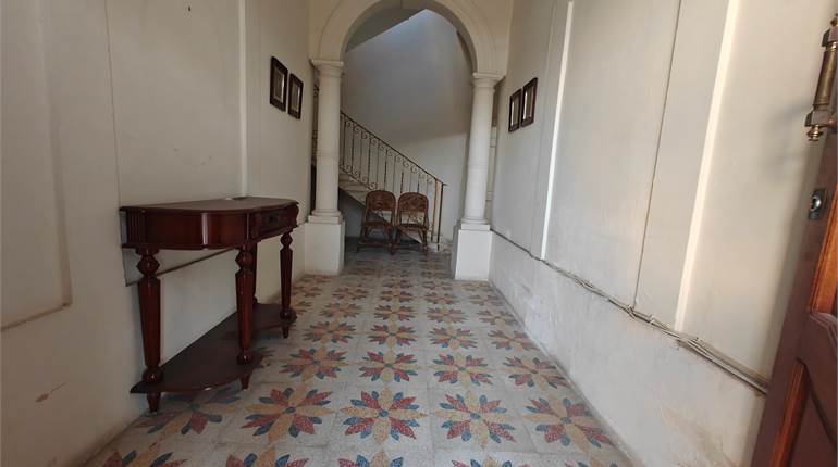 Zejtun - 6 Bedroom Townhouse + Full Roof + Views